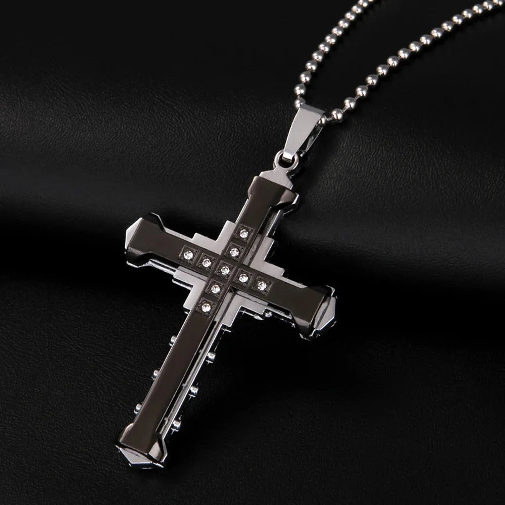 Colar de Aço Inoxidável com Cruz de Jesus em Cristal