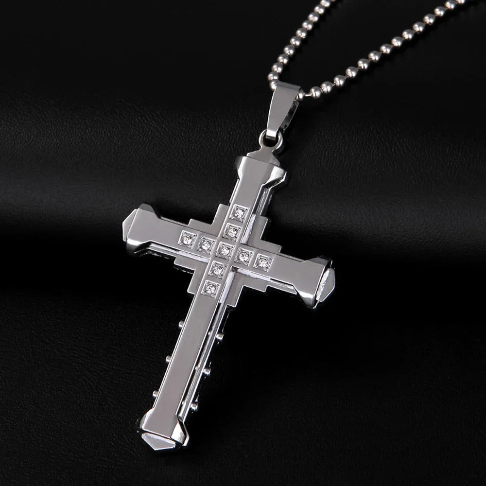 Colar de Aço Inoxidável com Cruz de Jesus em Cristal