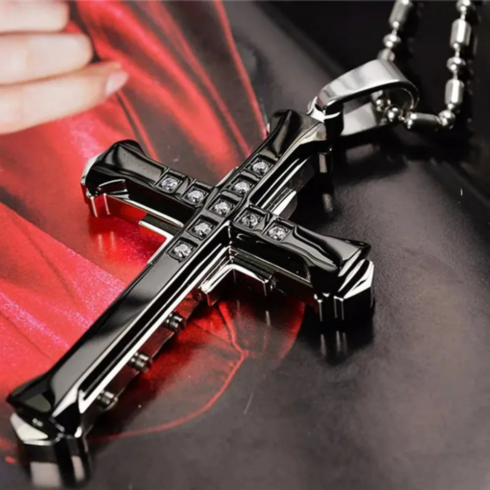 Colar de Aço Inoxidável com Cruz de Jesus em Cristal