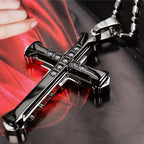Colar de Aço Inoxidável com Cruz de Jesus em Cristal