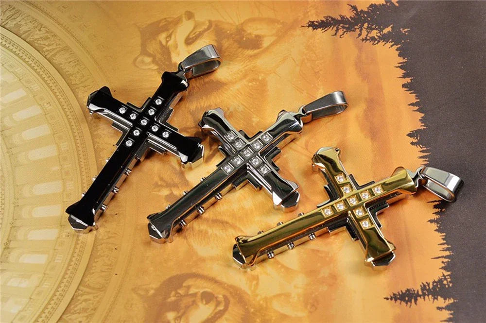Colar de Aço Inoxidável com Cruz de Jesus em Cristal